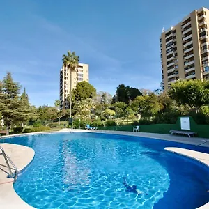 https://torres-de-aloha.es-andalucia.com